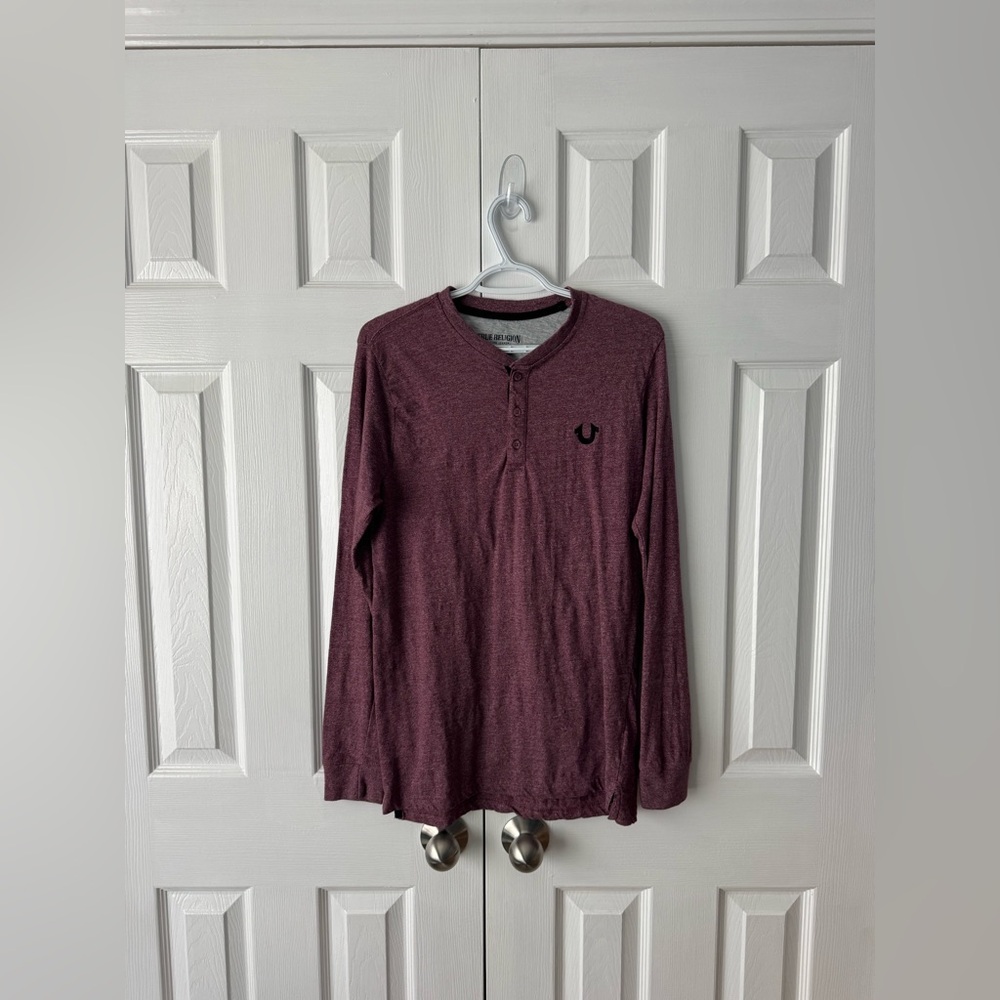 True Religion Graphic Tee Maroon Heather Long Sleeve Henley T-Shirt Small